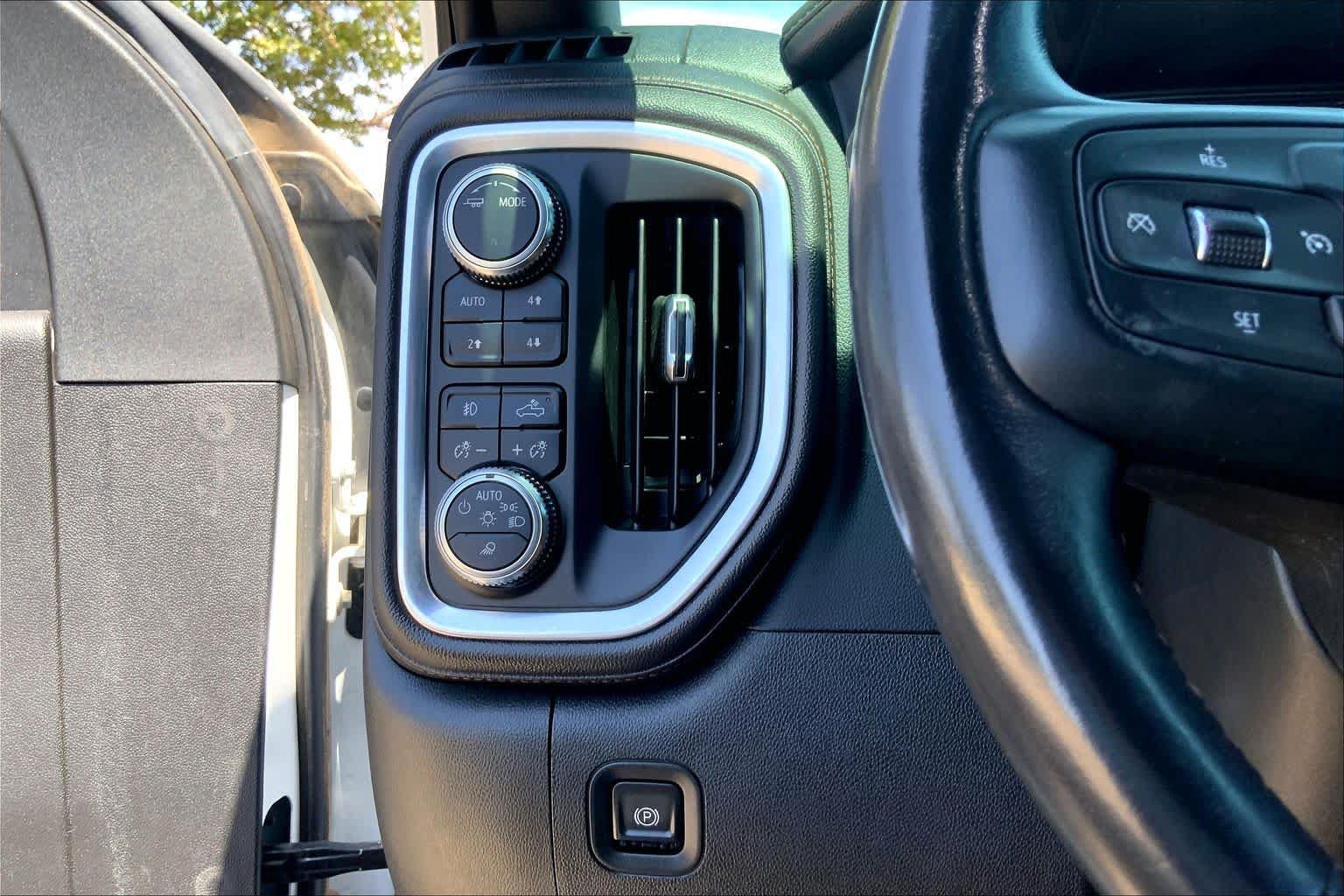 Used 2022 GMC Sierra 2500 AT4 AWD/4WD image 36