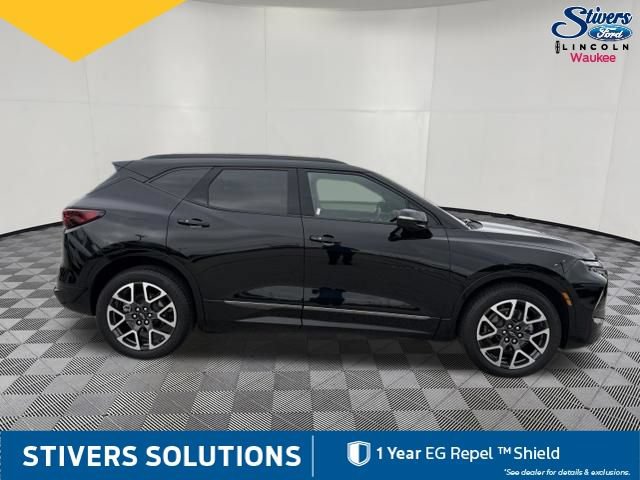 Used 2023 Chevrolet Blazer RS w/ Driver Confidence II Package AWD/4WD image 5
