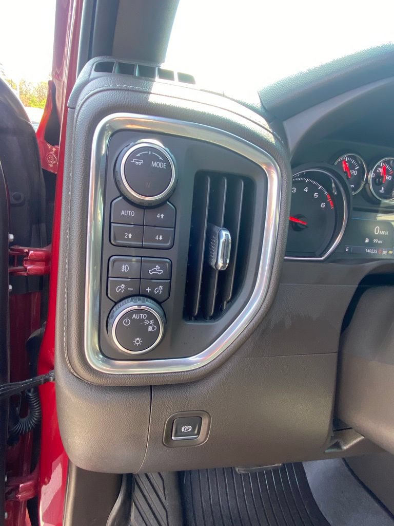 Used 2020 Chevrolet Silverado 1500 RST AWD/4WD image 12