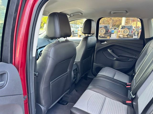Certified 2017 Ford Escape SE w/ SE Sport Appearance Package AWD/4WD image 37