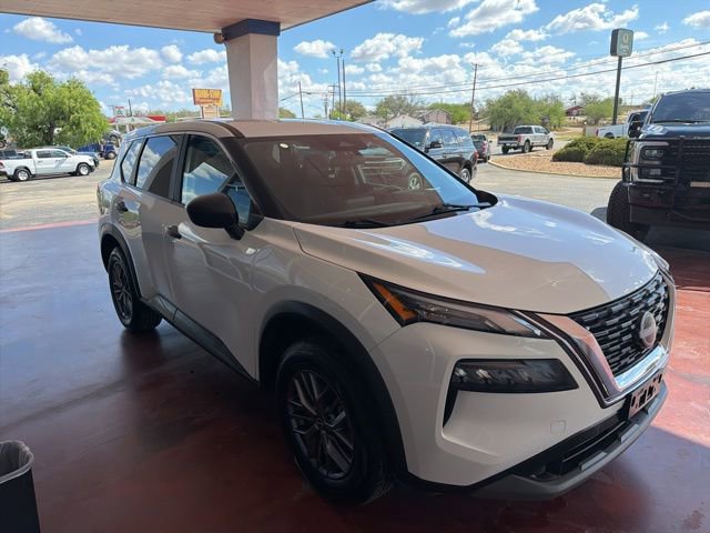 Used 2023 Nissan Rogue S AWD/4WD image 7