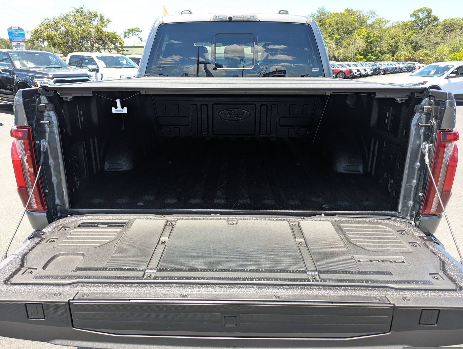 Certified 2025 Ford F150 Raptor AWD/4WD image 14
