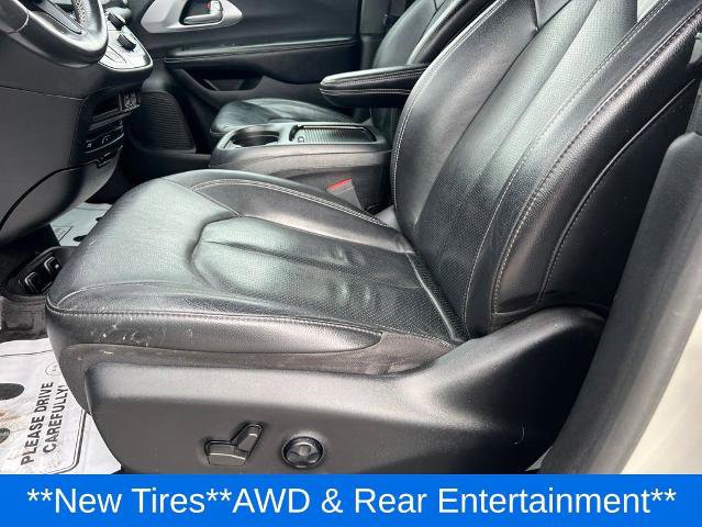 Used 2021 Chrysler Pacifica Touring-L w/ Uconnect Theater Family Group AWD/4WD image 23
