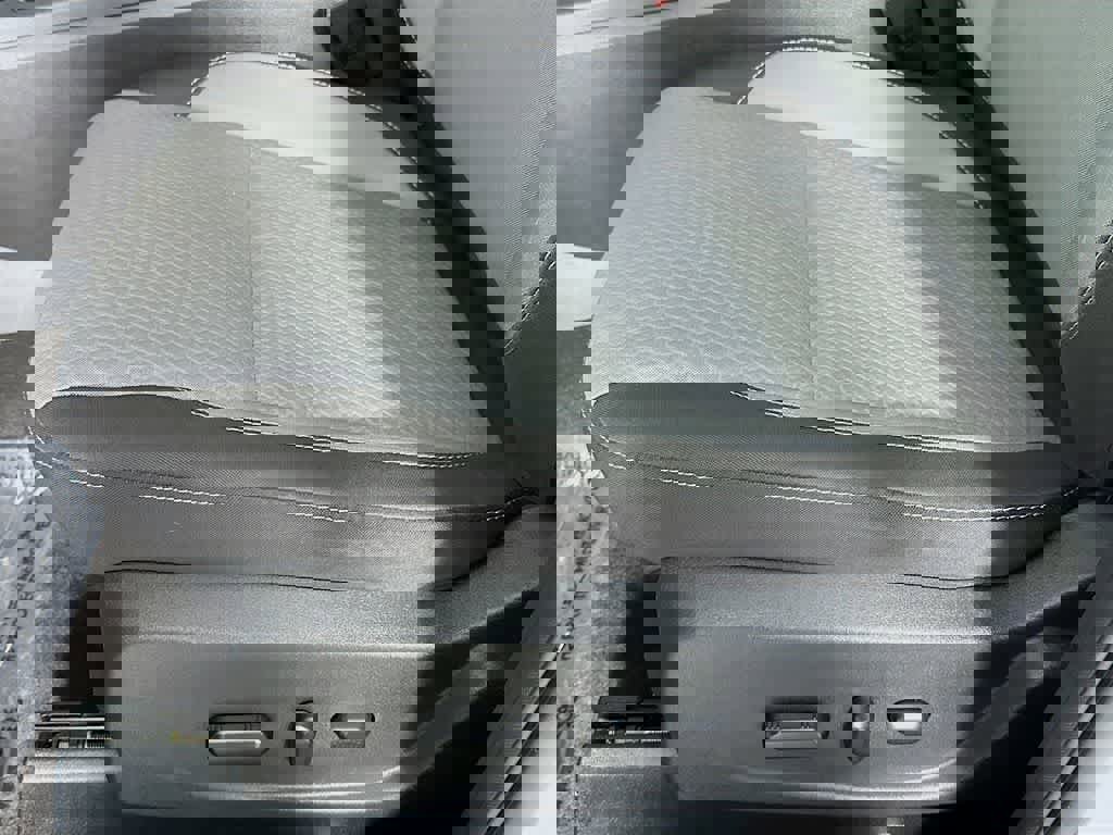 Certified 2017 Ford Escape SE image 29