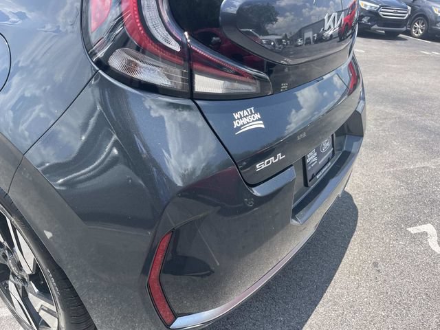 Used 2023 Kia Soul GT-Line w/ GT-Line Technology Package FWD image 12