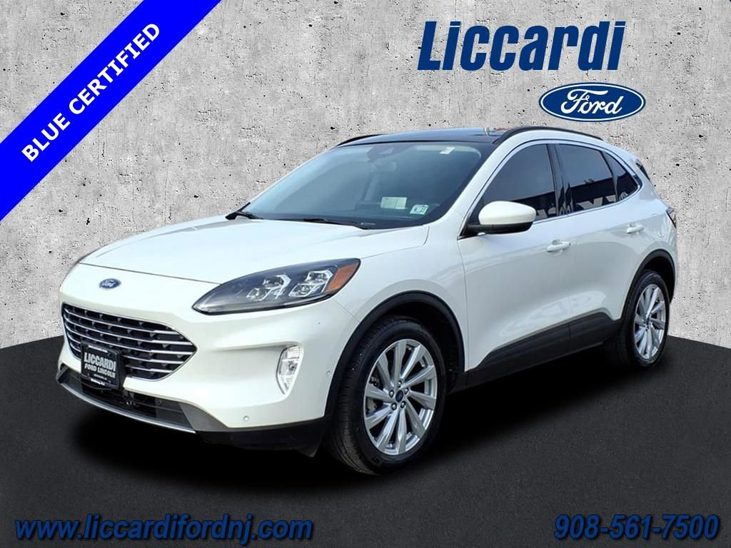 Certified 2022 Ford Escape Titanium w/ Titanium Elite Package image 3