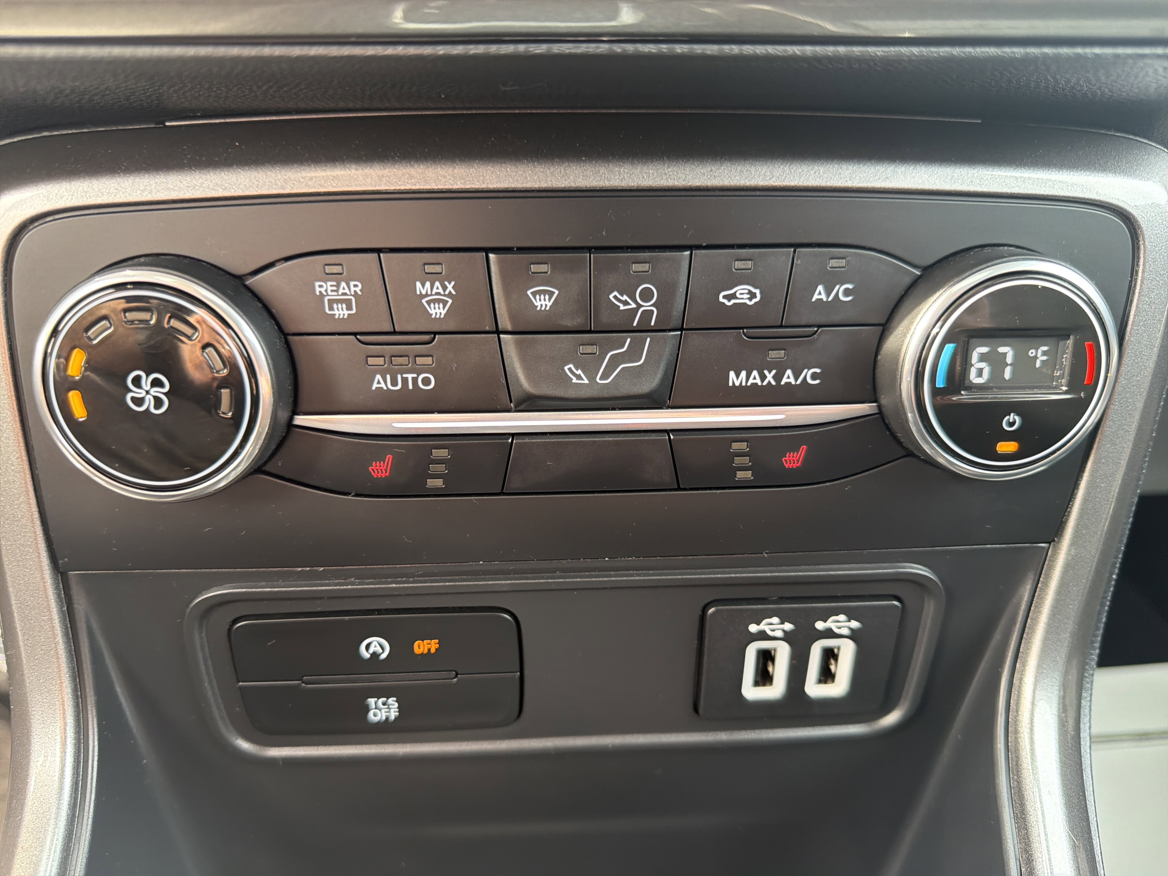 Certified 2019 Ford EcoSport SE w/ SE Convenience Package AWD/4WD image 28