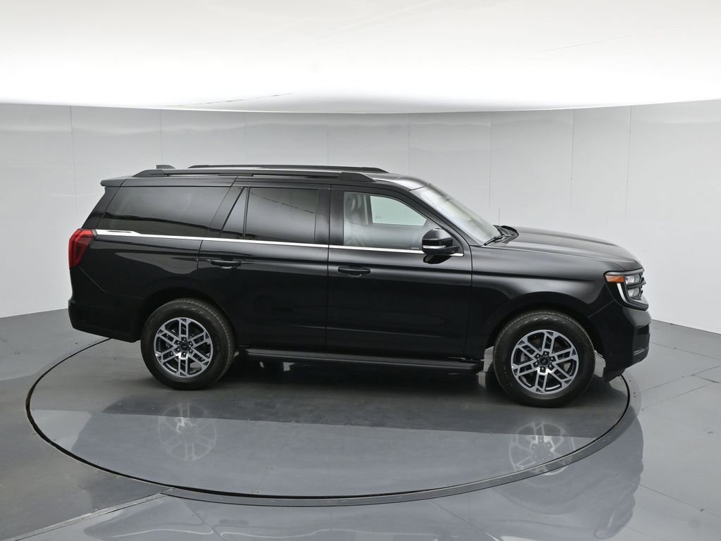 Certified 2025 Ford Expedition Active AWD/4WD image 60