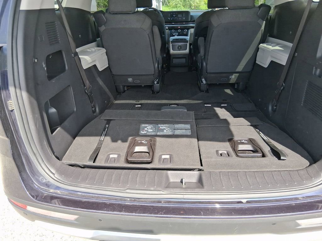 Used 2023 Kia Carnival LX image 47