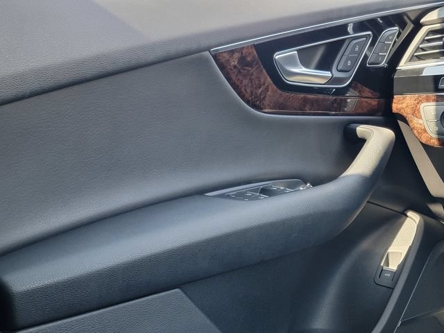 Used 2018 Audi Q7 3.0T Prestige w/ Prestige Package AWD/4WD image 37