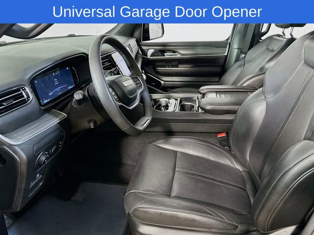 Used 2023 Jeep Wagoneer L Series II AWD/4WD image 11