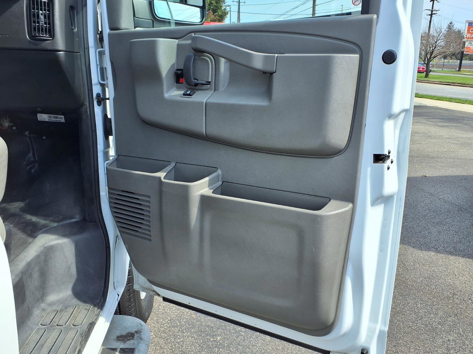 Used 2024 GMC Savana 2500 w/ Driver Convenience Package image 11