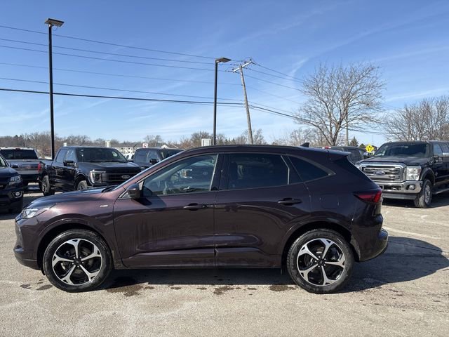 Certified 2023 Ford Escape ST-Line Select w/ Tech Pack #2 image 6