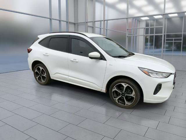 Certified 2023 Ford Escape ST-Line Select w/ Tech Pack #2 AWD/4WD image 2