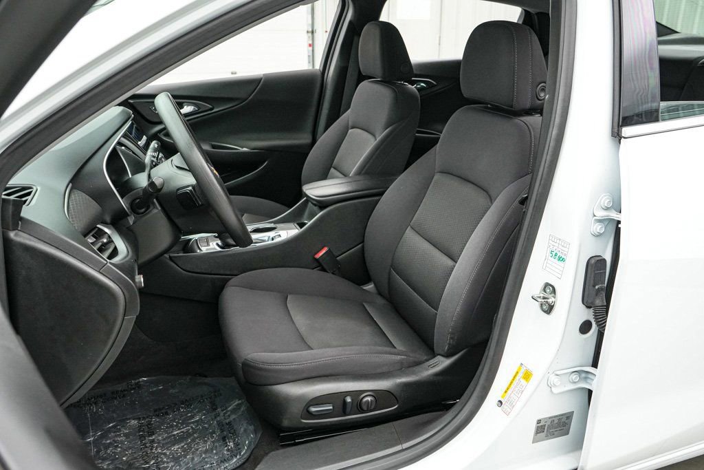 Used 2024 Chevrolet Malibu LT image 11