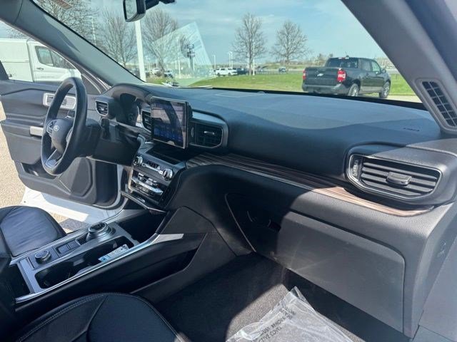 Certified 2020 Ford Explorer Limited w/ Class III Trailer Tow Package image 38