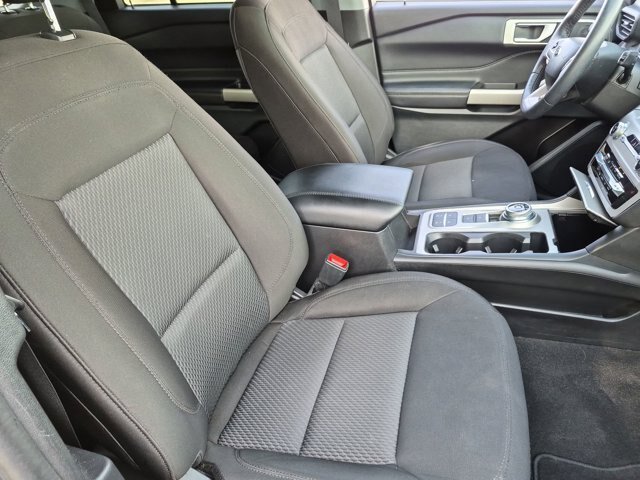 Certified 2023 Ford Explorer XLT RWD image 34