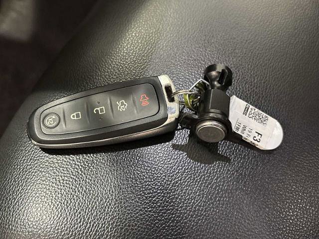 Certified 2019 Ford Escape SEL image 36