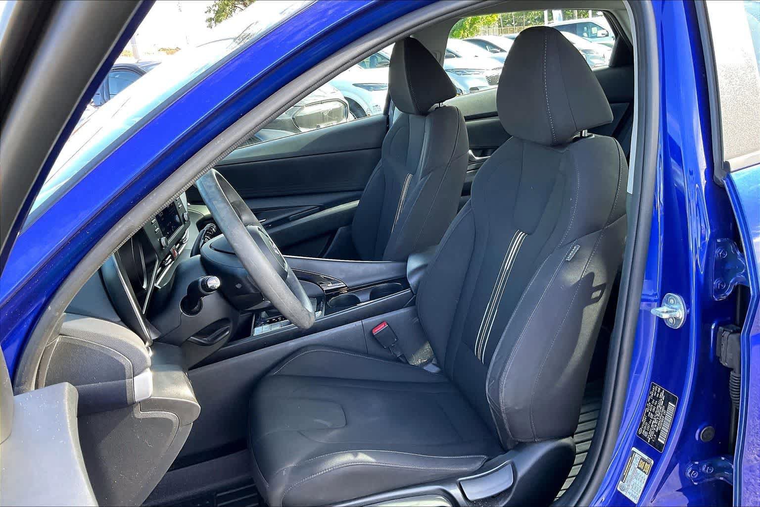 Used 2023 Hyundai Elantra Blue FWD image 11