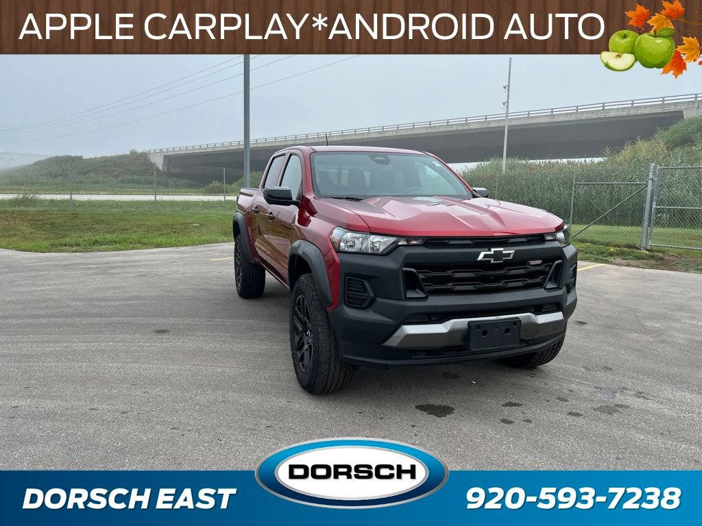 Used 2023 Chevrolet Colorado Trail Boss w/ Technology Package AWD/4WD image 4