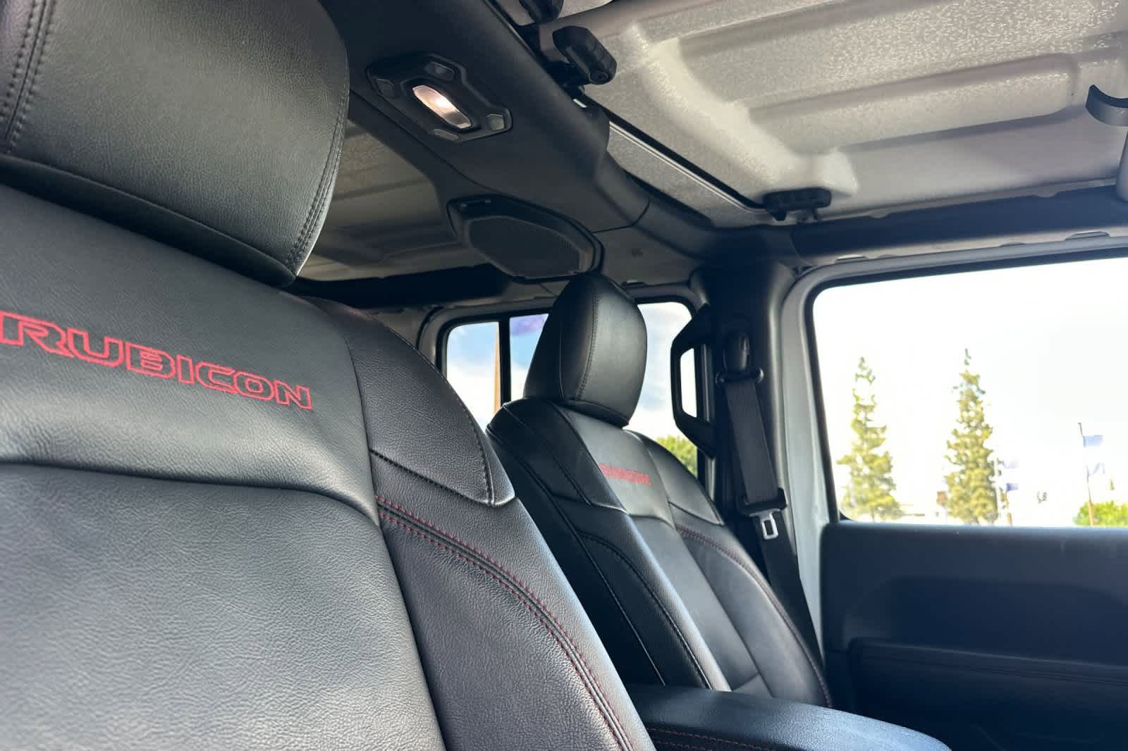 Used 2018 Jeep Wrangler Unlimited Rubicon AWD/4WD image 17