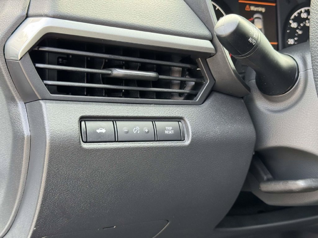 Used 2025 Nissan Altima 2.5 S FWD image 10