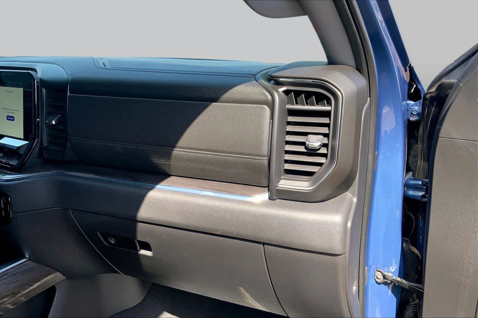 Used 2024 Chevrolet Silverado 1500 LTZ w/ LTZ Convenience Package II RWD image 19