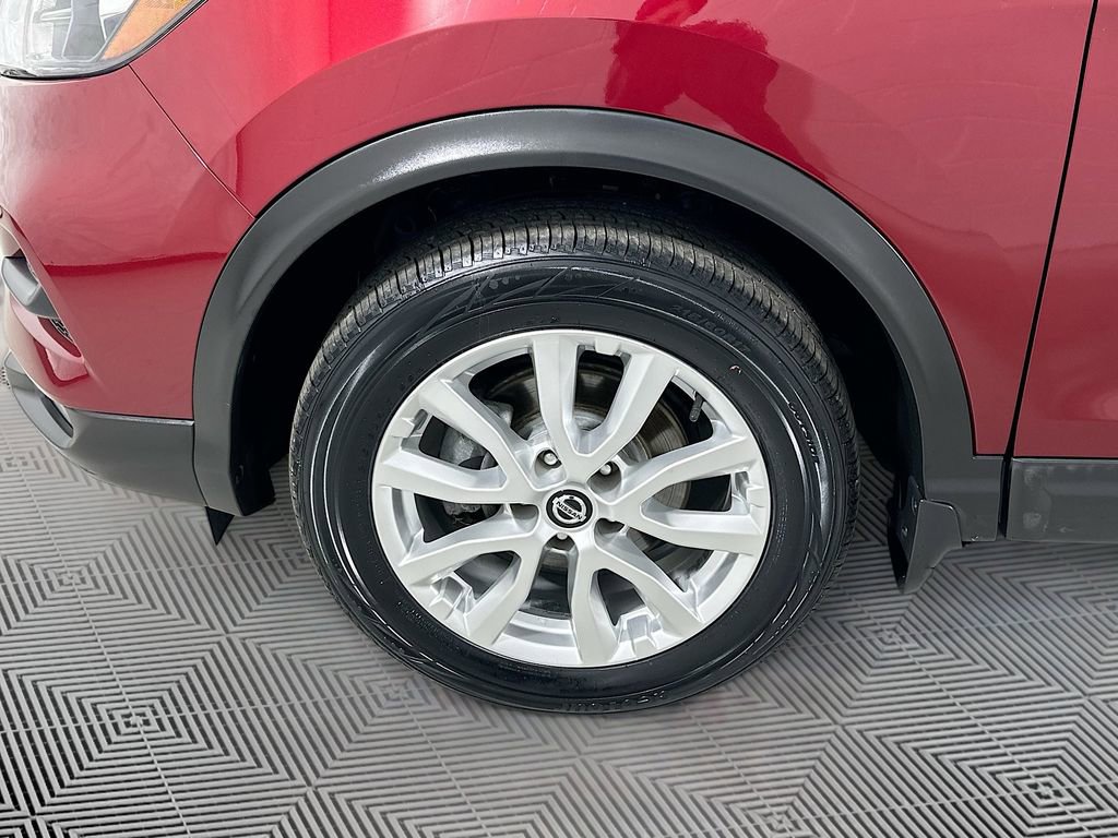 Used 2021 Nissan Rogue Sport SV w/ Technology Package image 28