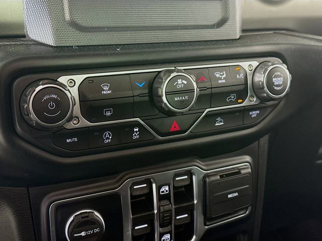 Used 2023 Jeep Wrangler Sport S image 15