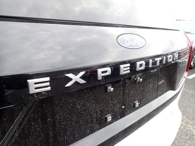 Certified 2025 Ford Expedition Max Platinum image 9