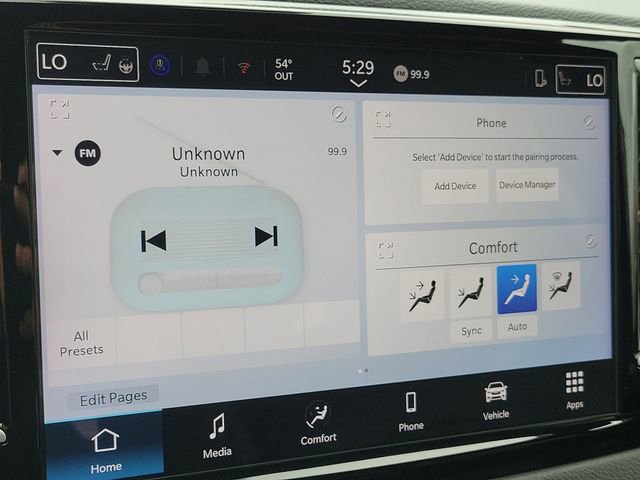 Used 2025 Chrysler Pacifica Select image 13