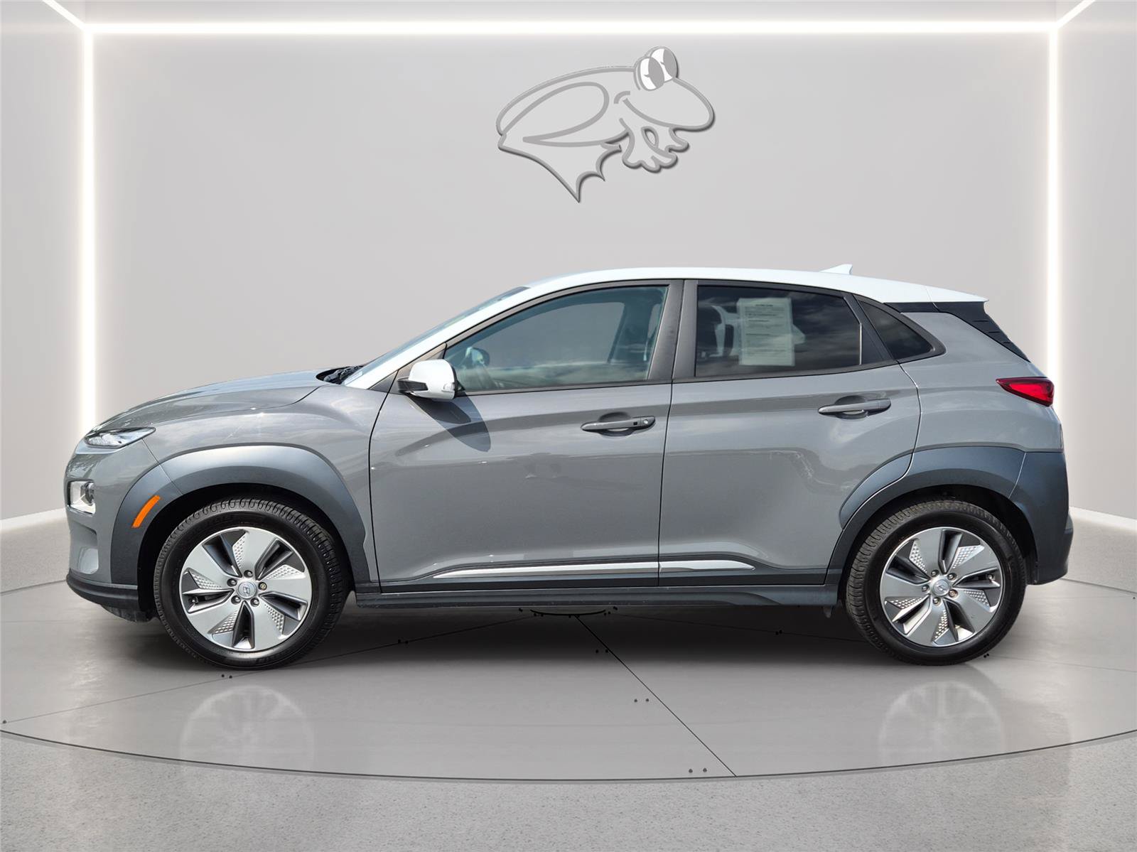 Used 2021 Hyundai Kona SEL FWD image 2