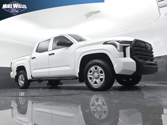 Used 2024 Toyota Tundra SR w/ SR Tow Package AWD/4WD image 17