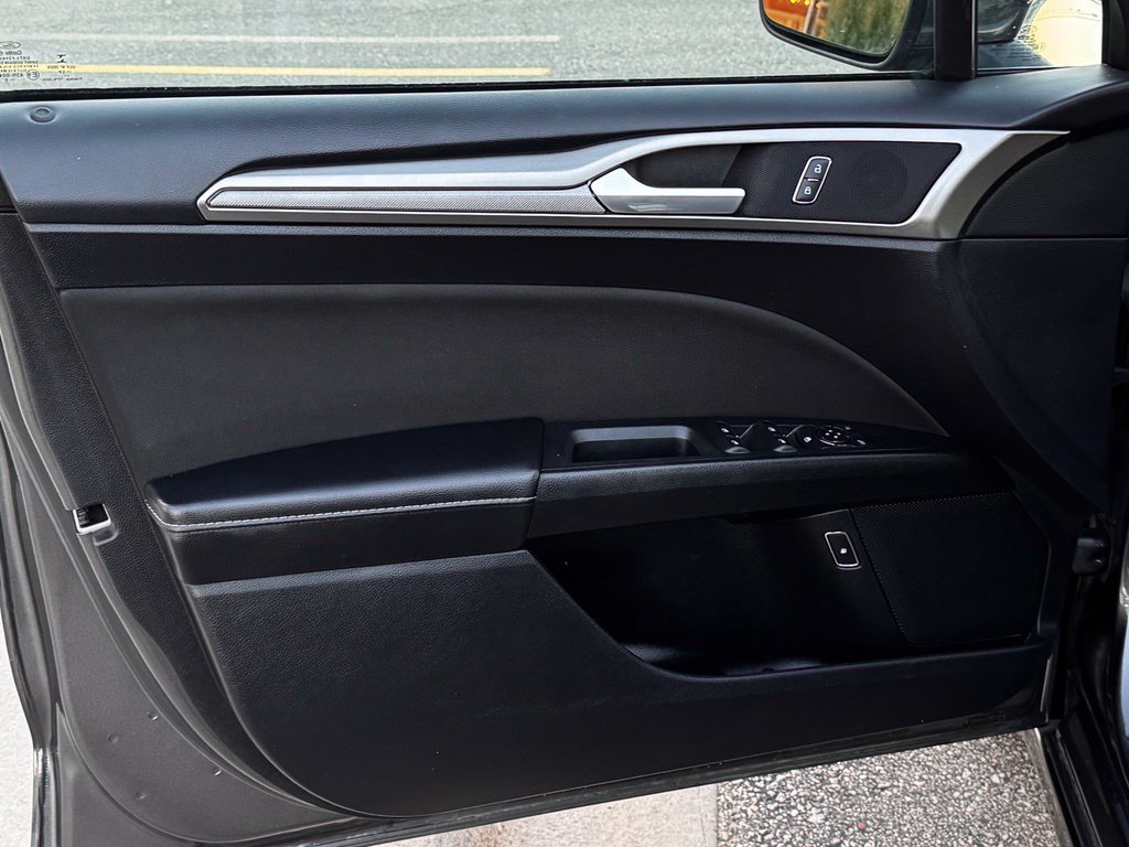 Certified 2019 Ford Fusion SE FWD image 7