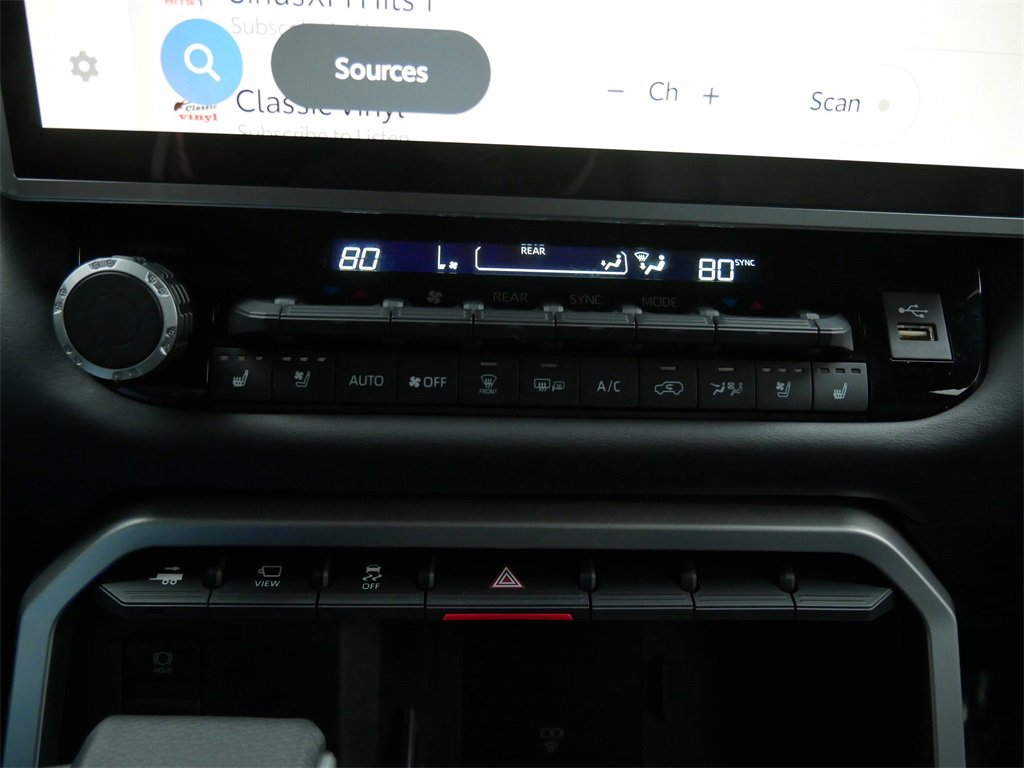 Used 2025 Toyota Sequoia Platinum image 22