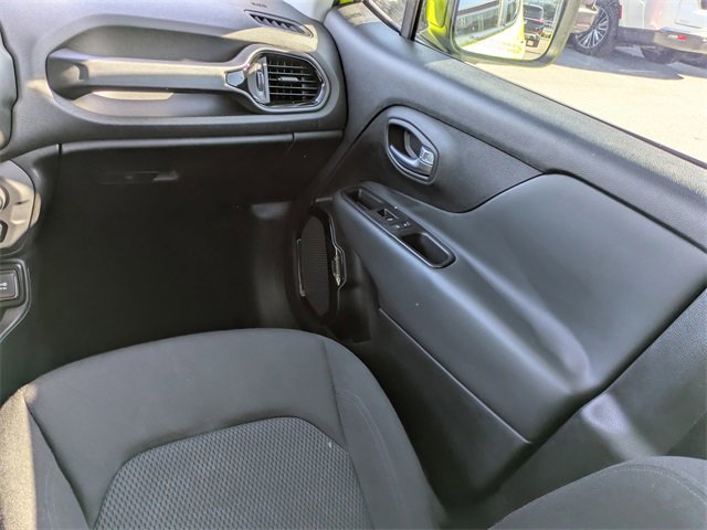 Used 2018 Jeep Renegade Altitude image 17