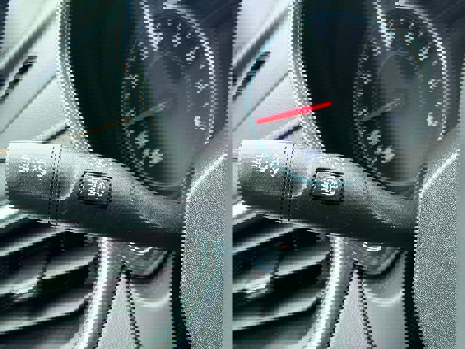 Used 2023 Chevrolet Equinox Premier w/ LPO, Floor Liner Package image 27