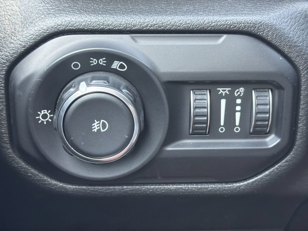 Used 2021 Jeep Wrangler Unlimited Sport AWD/4WD image 19