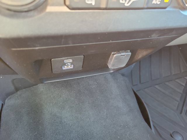 Certified 2022 Ford F250 XLT AWD/4WD image 29