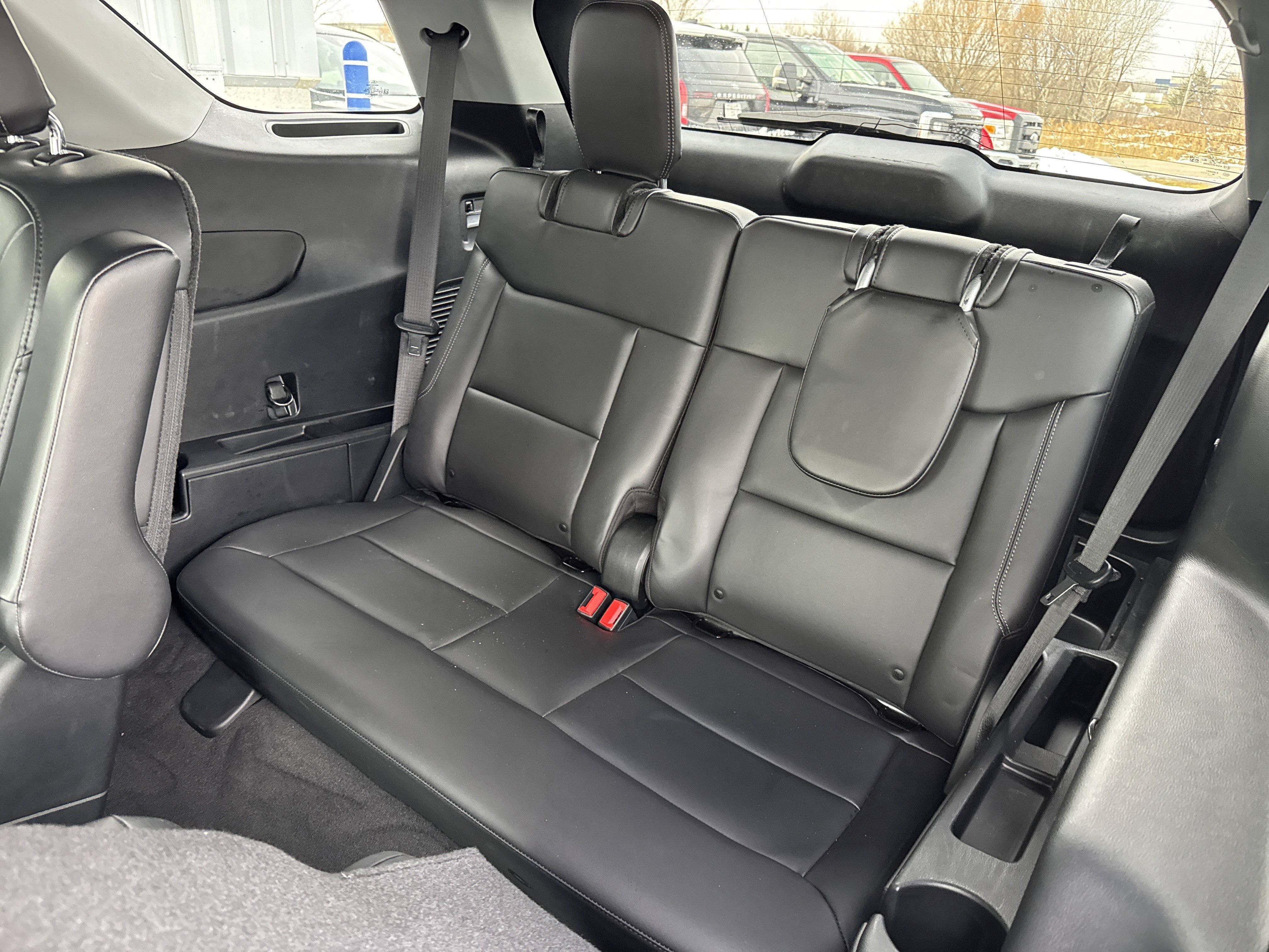 Certified 2022 Ford Explorer XLT w/ Equipment Group 202A image 29