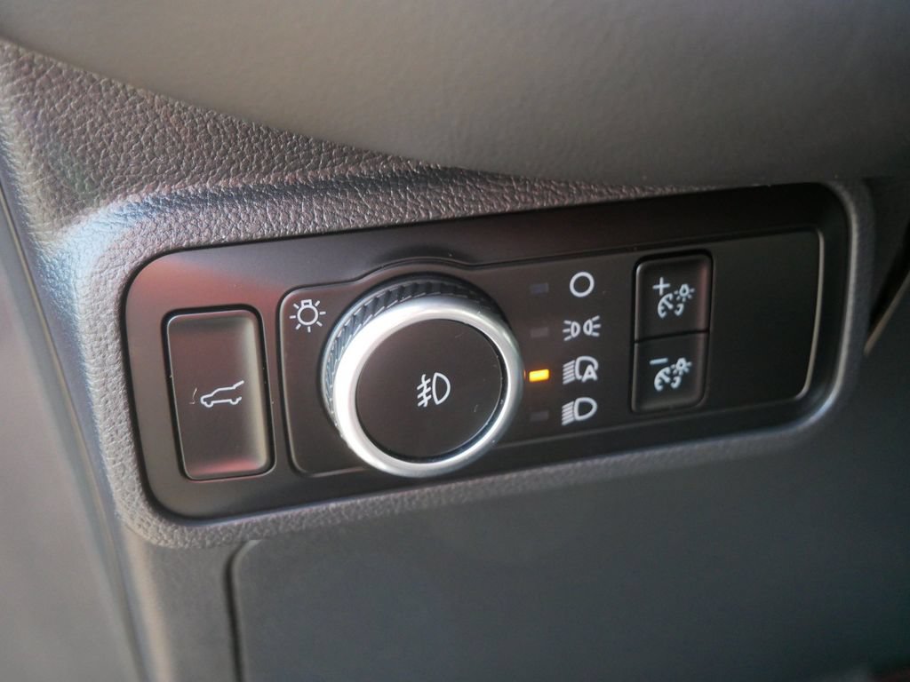 Certified 2025 Ford Explorer ST-Line AWD/4WD image 14