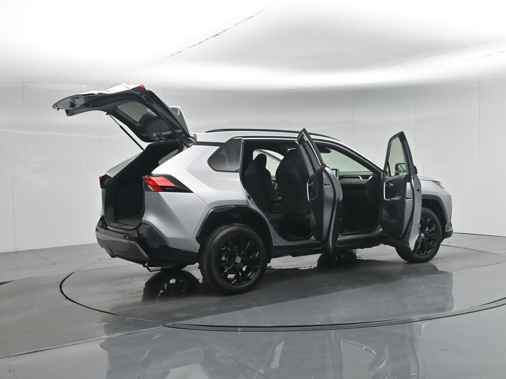 Used 2025 Toyota RAV4 SE AWD/4WD image 6