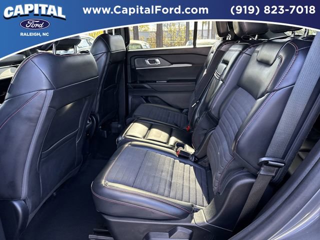 Certified 2025 Ford Explorer ST-Line w/ ST-Line Street Pack image 16