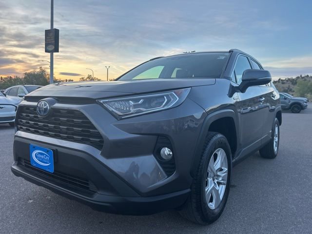 Used 2021 Toyota RAV4 XLE AWD/4WD image 2