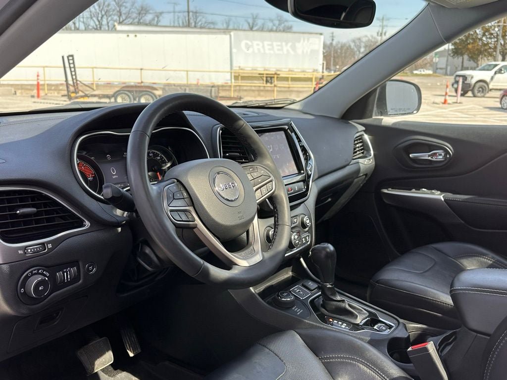 Used 2022 Jeep Cherokee Limited w/ Mopar Interior Package AWD/4WD image 13