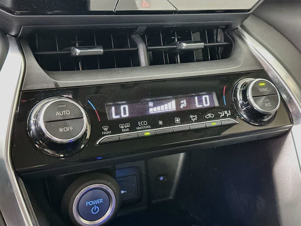 Used 2021 Toyota Venza LE AWD/4WD image 18