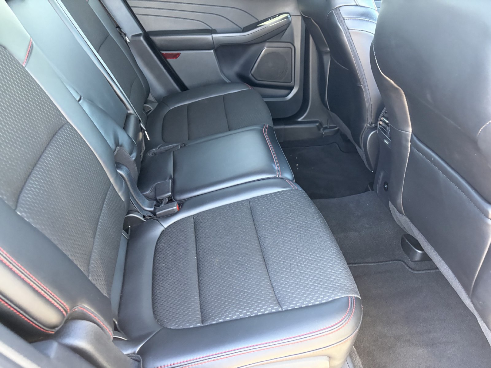Certified 2025 Ford Escape ST-Line w/ Tech Pack #1 FWD image 16
