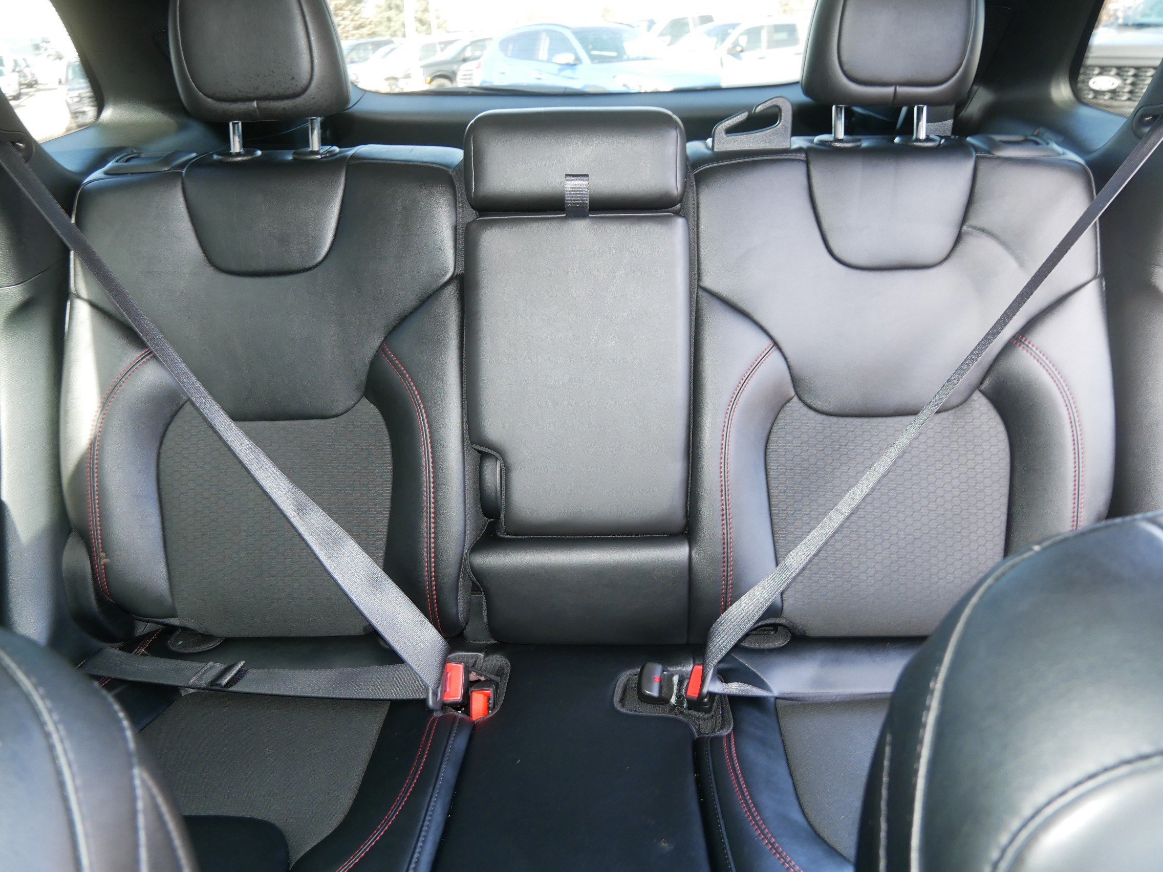 Used 2022 Jeep Cherokee Trailhawk image 25