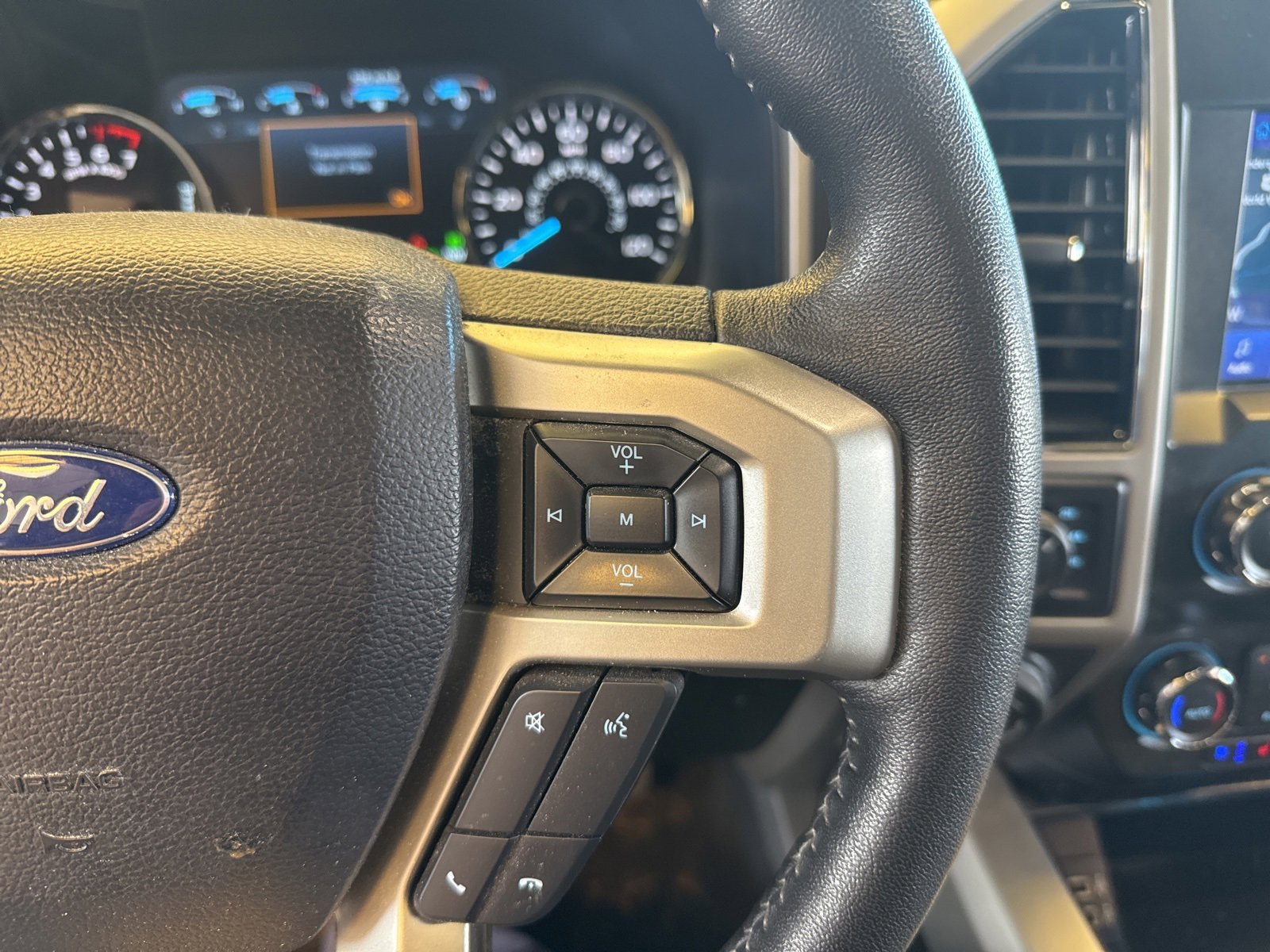Certified 2019 Ford F150 Lariat image 19