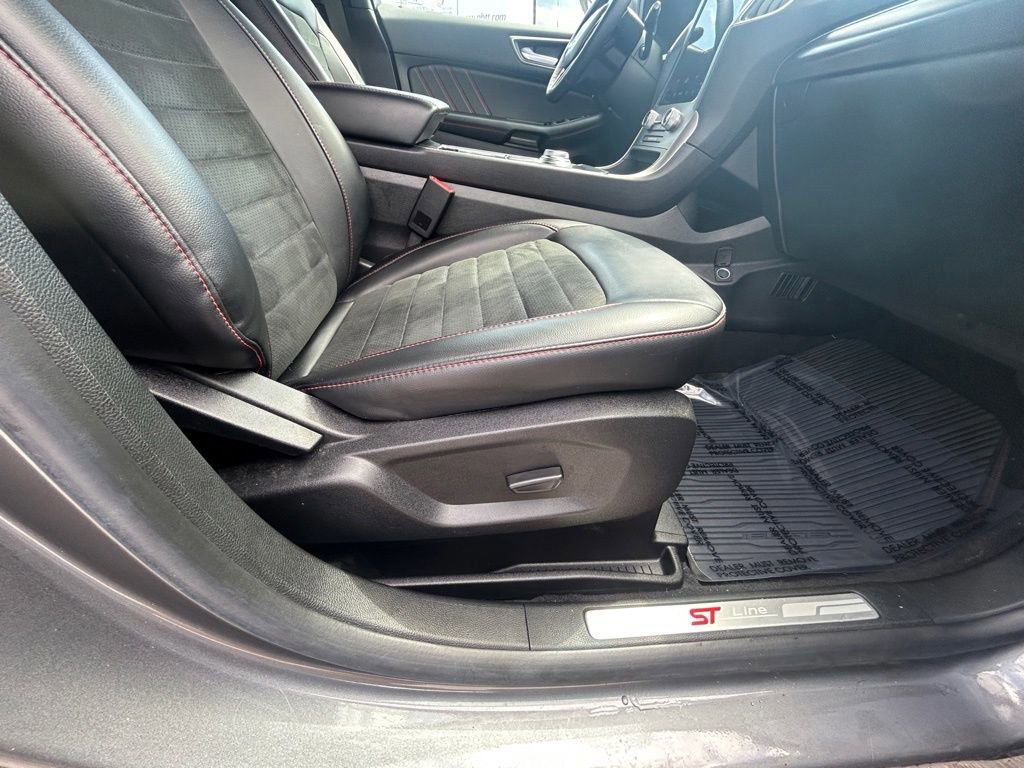 Certified 2023 Ford Edge ST-Line w/ Cargo Accessory Package image 24
